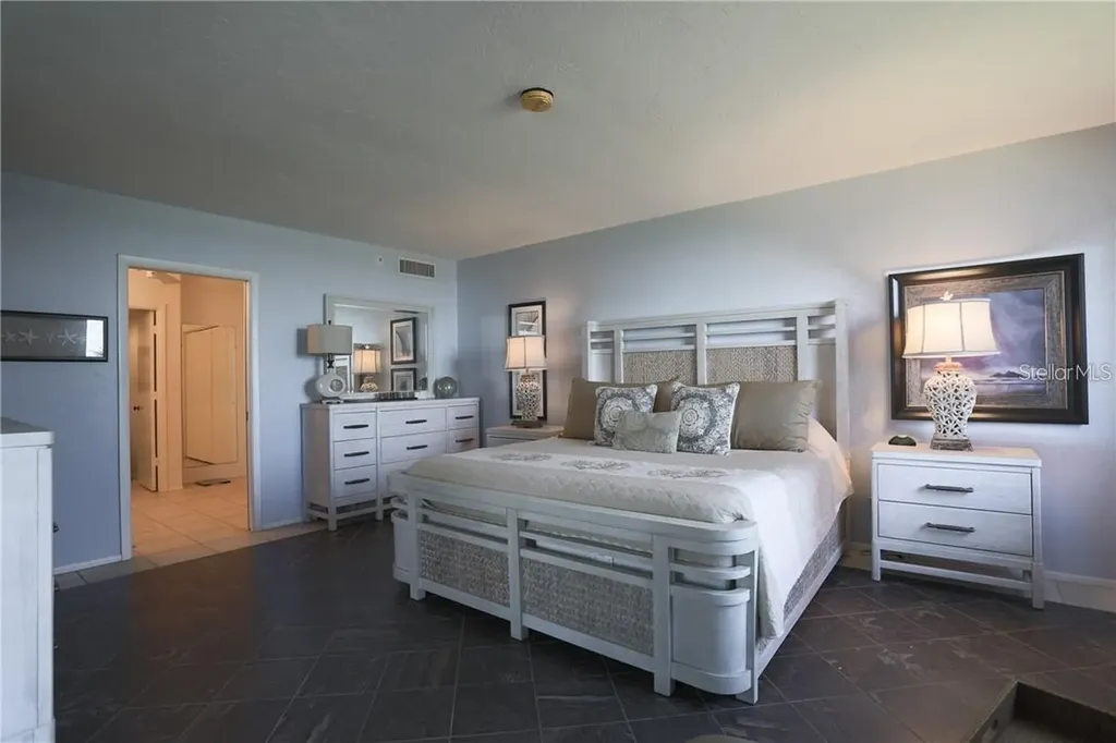 1925 Gulf Of Mexico Drive Longboat Key FL 34228