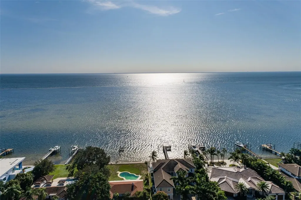 3517 Bayshore Boulevard NE St Petersburg FL 33703
