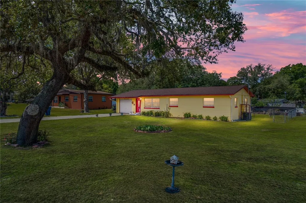 4941 Bobwhite Court Dade City FL 33523