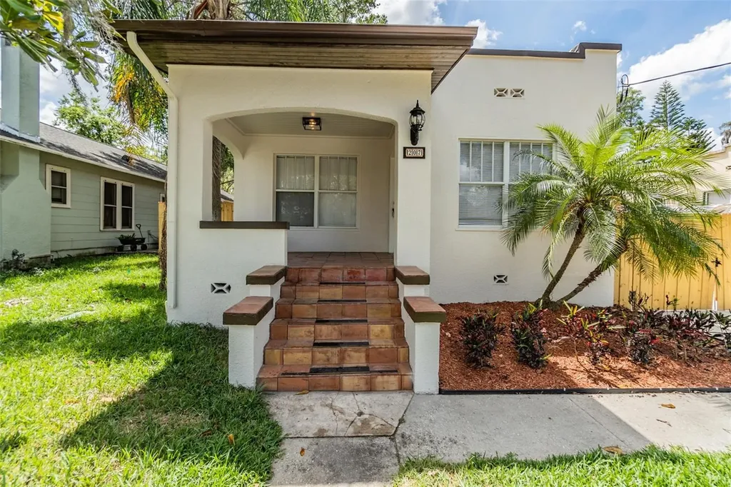 207 W Tever Street Plant City FL 33563
