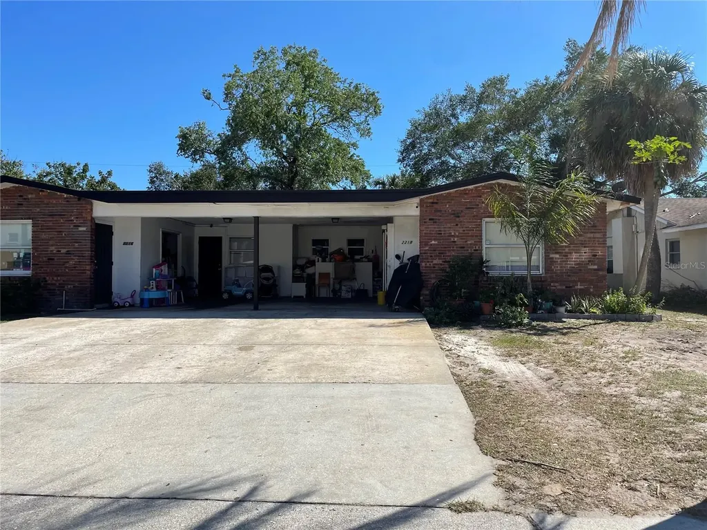 2216 60th Avenue W Bradenton FL 34207