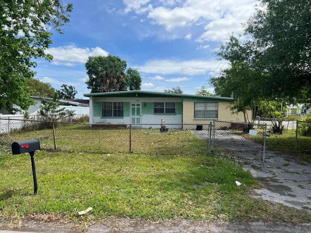 6001 N Lois Avenue Tampa FL 33614