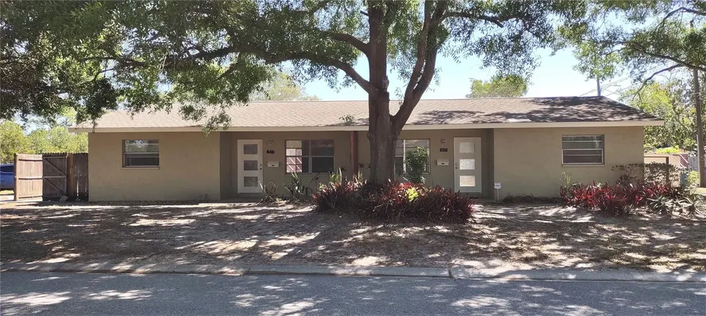 646 77th Avenue N St Petersburg FL 33702