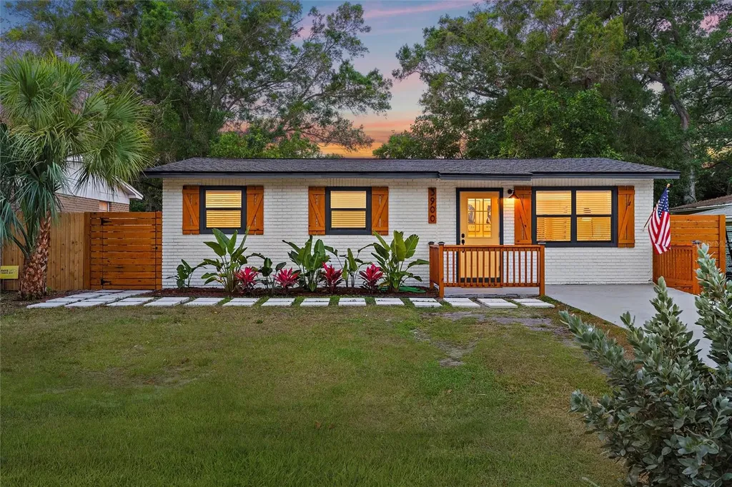 3900 11th Avenue S St Petersburg FL 33711