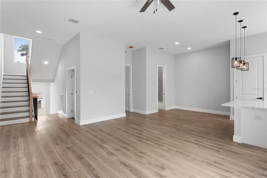 11605 1st Street E Treasure Island FL 33706