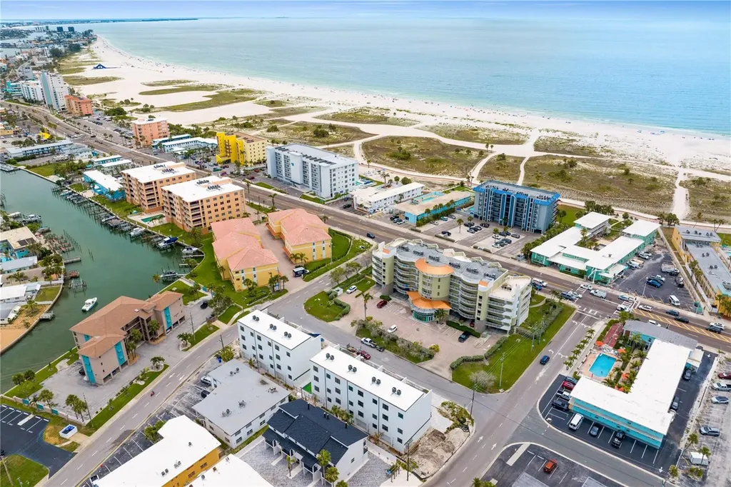 11605 1st Street E Treasure Island FL 33706