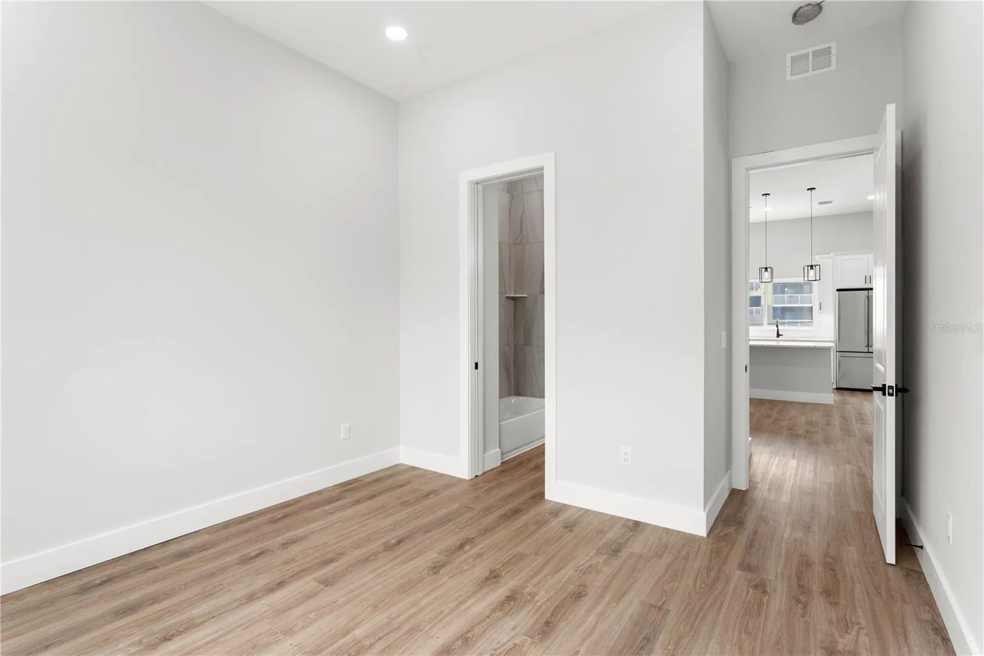 11605 1st Street E Treasure Island FL 33706