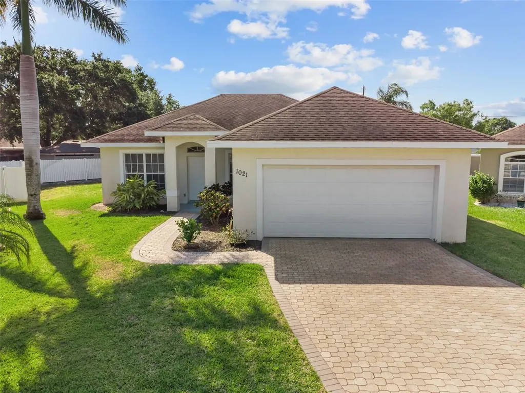 1021 Robin Lane Winter Haven FL 33884