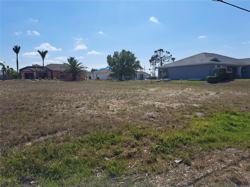 2815 El Dorado Boulevard N Cape Coral FL 33993