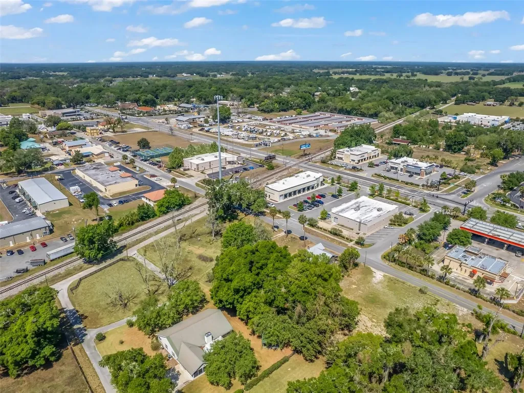 4241 County Road 106 Oxford FL 34484