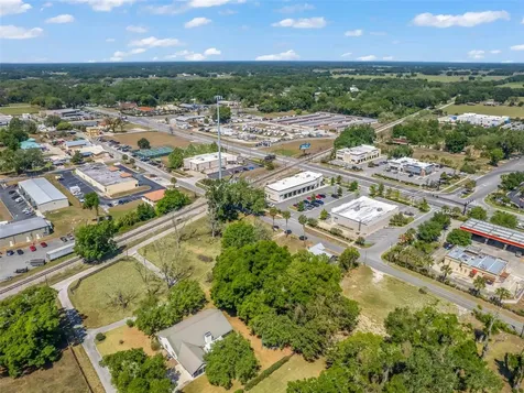4241 County Road 106 Oxford FL 34484