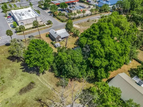 4241 County Road 106 Oxford FL 34484