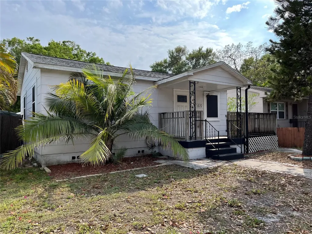 1670 22nd Avenue N St Petersburg FL 33713