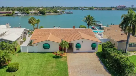 7869 9th Avenue S St Petersburg FL 33707
