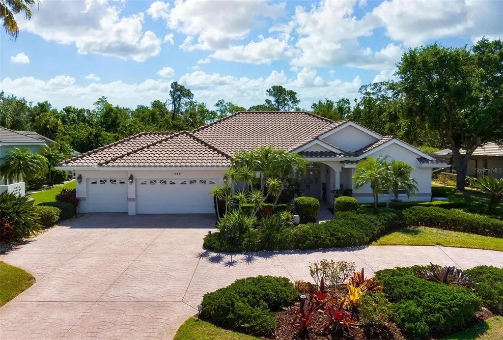 7555 Links Court Sarasota FL 34243