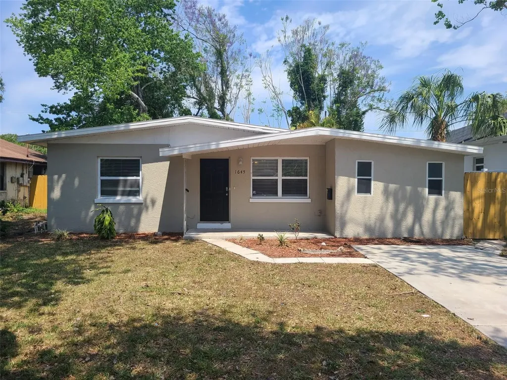 1645 24th Avenue N St Petersburg FL 33713