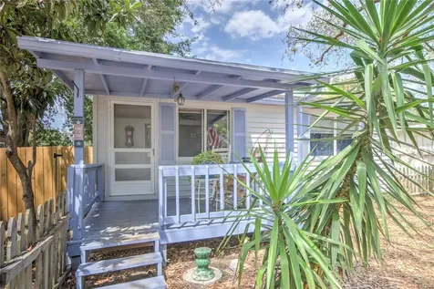3149 69th Avenue N St Petersburg FL 33702