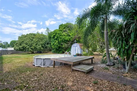 3149 69th Avenue N St Petersburg FL 33702