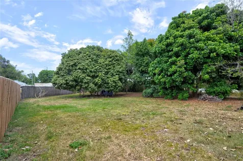 3149 69th Avenue N St Petersburg FL 33702