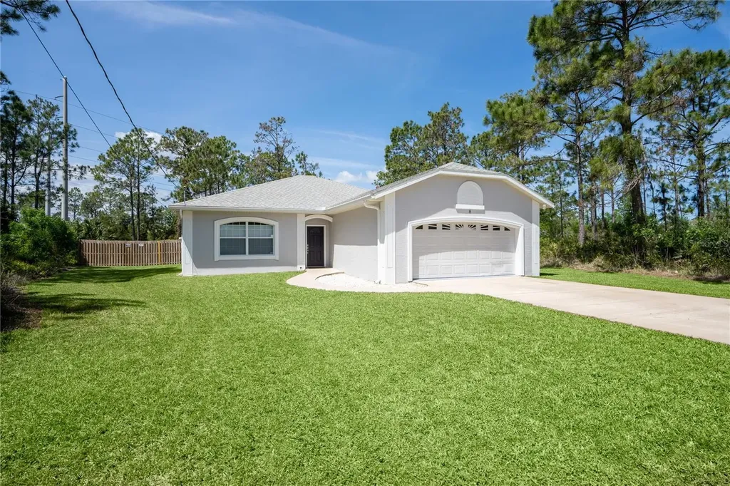 8 Secretary Trail Palm Coast FL 32164