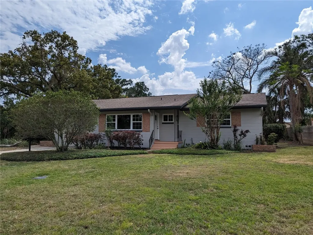1028 Lake Bell Drive Winter Park FL 32789