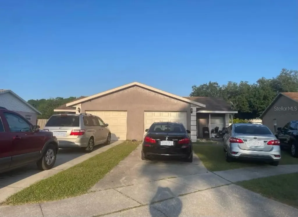 1331 & 1333 Topfield Court Apopka FL 32703
