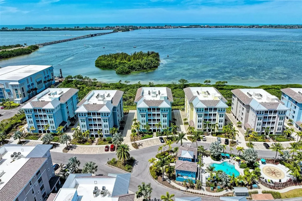 388 Aruba Circle Bradenton FL 34209