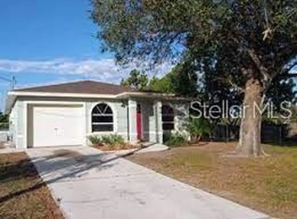 817 29th Street Court E Bradenton FL 34208