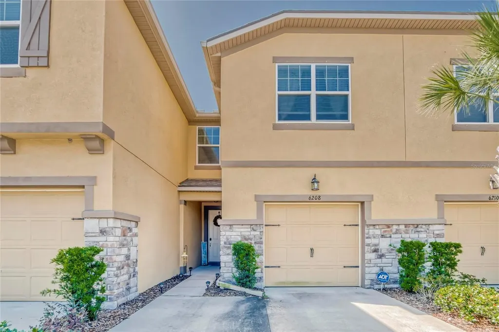 6208 Scarlet Darter Way Tampa FL 33625