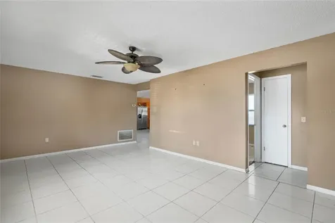 2875 N Bermuda Avenue Apopka FL 32703