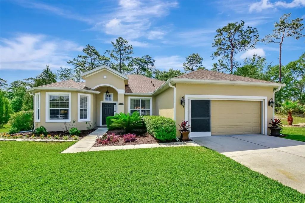 914 Summit Ash Court Deland FL 32724