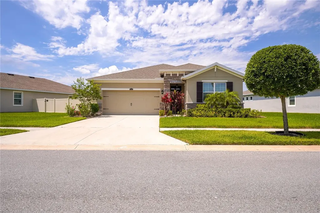 1141 Manzanar Place Wesley Chapel FL 33543