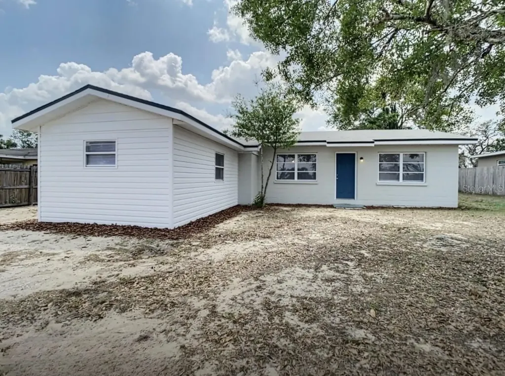 2554 Maple Avenue Lake Wales FL 33898
