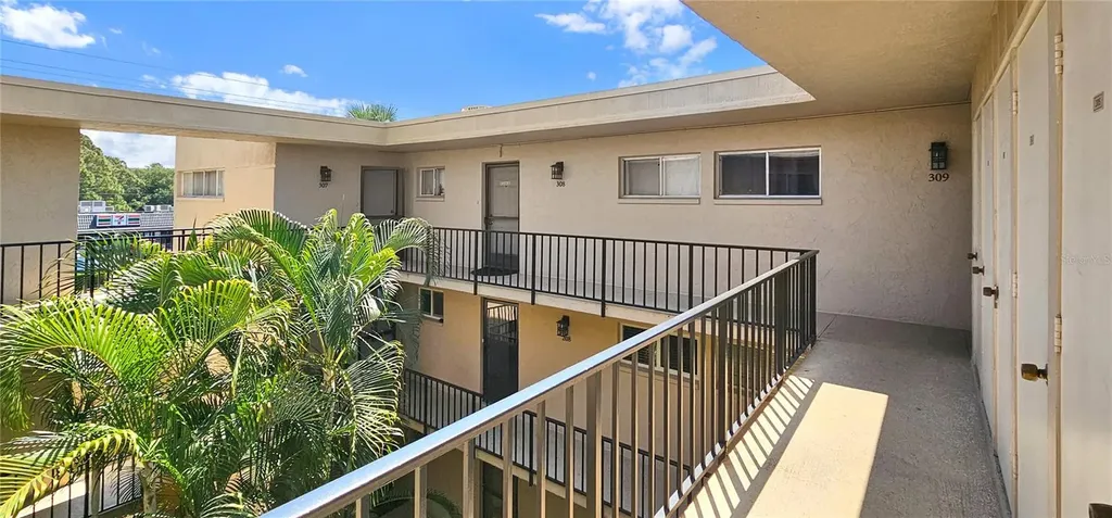 2763 Woodgate Lane Sarasota FL 34231