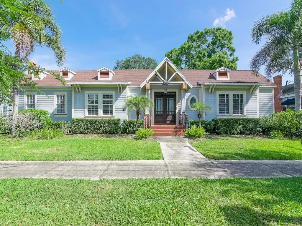 3007 W Aquilla Street Tampa FL 33629