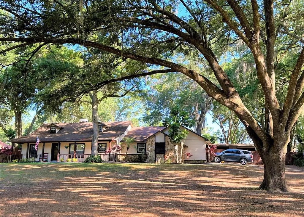3006 Pemberton Trace Court Plant City FL 33565