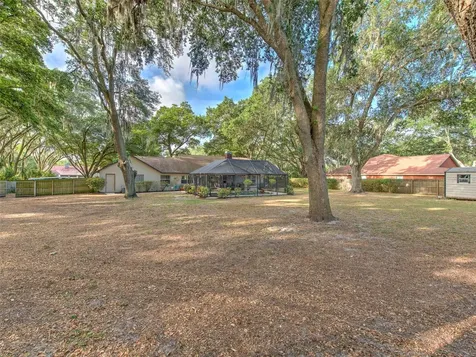 3006 Pemberton Trace Court Plant City FL 33565