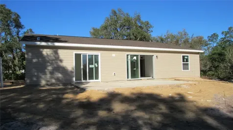 42 Fisher Pass Ocklawaha FL 32179