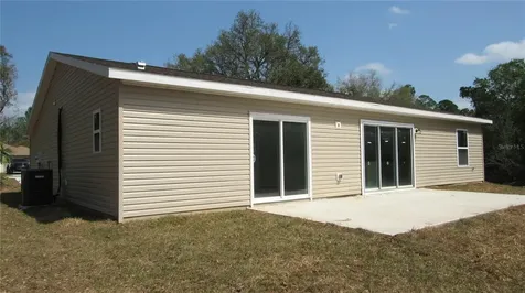 42 Fisher Pass Ocklawaha FL 32179