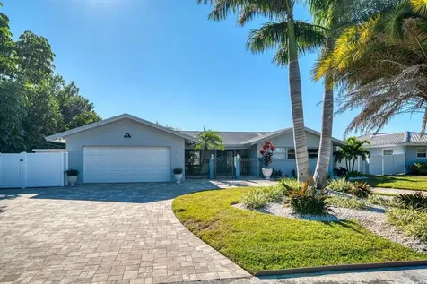 6423 Fairway View Boulevard S St Petersburg FL 33707
