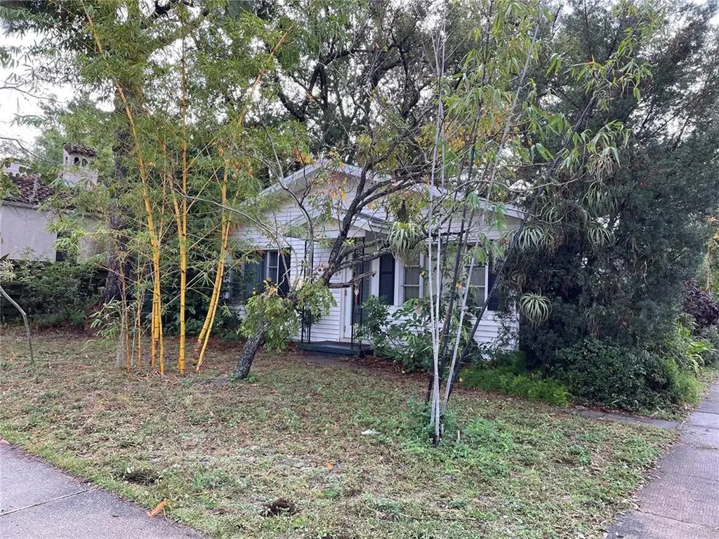 1850 Oak Street Sarasota FL 34236
