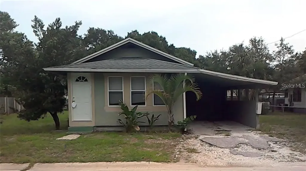 1229 36th Avenue N St Petersburg FL 33704