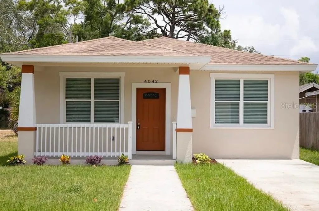 4621 12th Avenue S St Petersburg FL 33711
