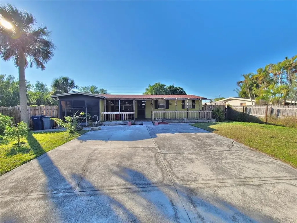 1920 45th Street Court E Bradenton FL 34208