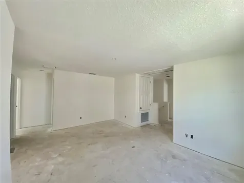 5252 Royal Point Avenue Kissimmee FL 34746