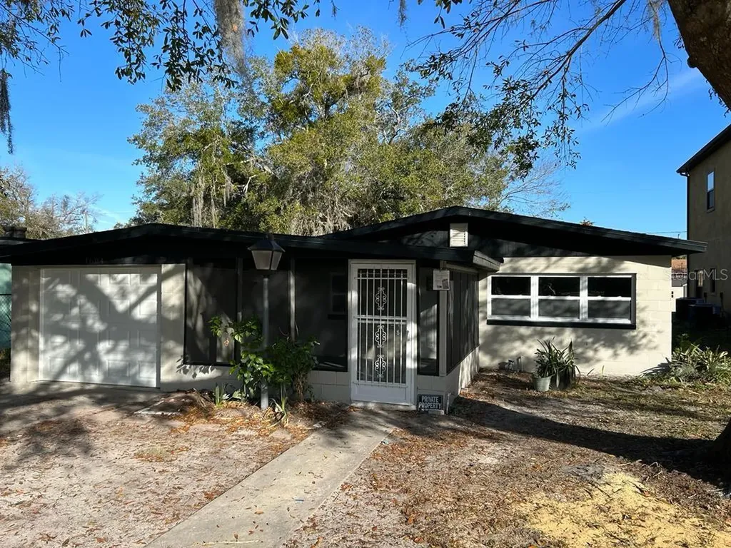 1604 W 8th Street Sanford FL 32771
