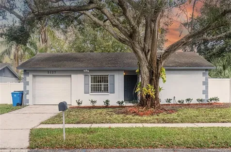 5127 Chatsworth Avenue Tampa FL 33625
