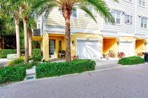 3217 Moorings Drive S St Petersburg FL 33712