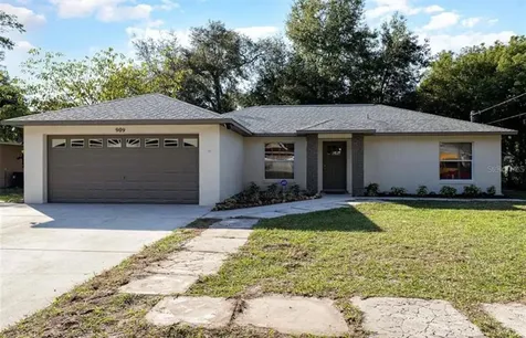 909 Ida Street Wildwood FL 34785