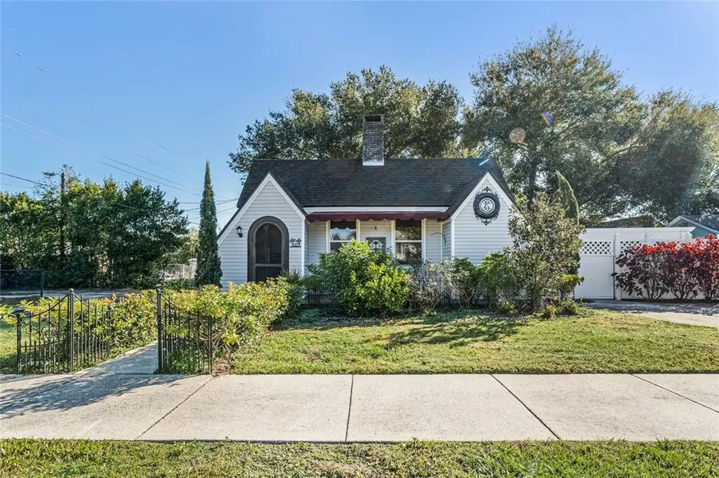 135 4th Street S Lake Wales FL 33853